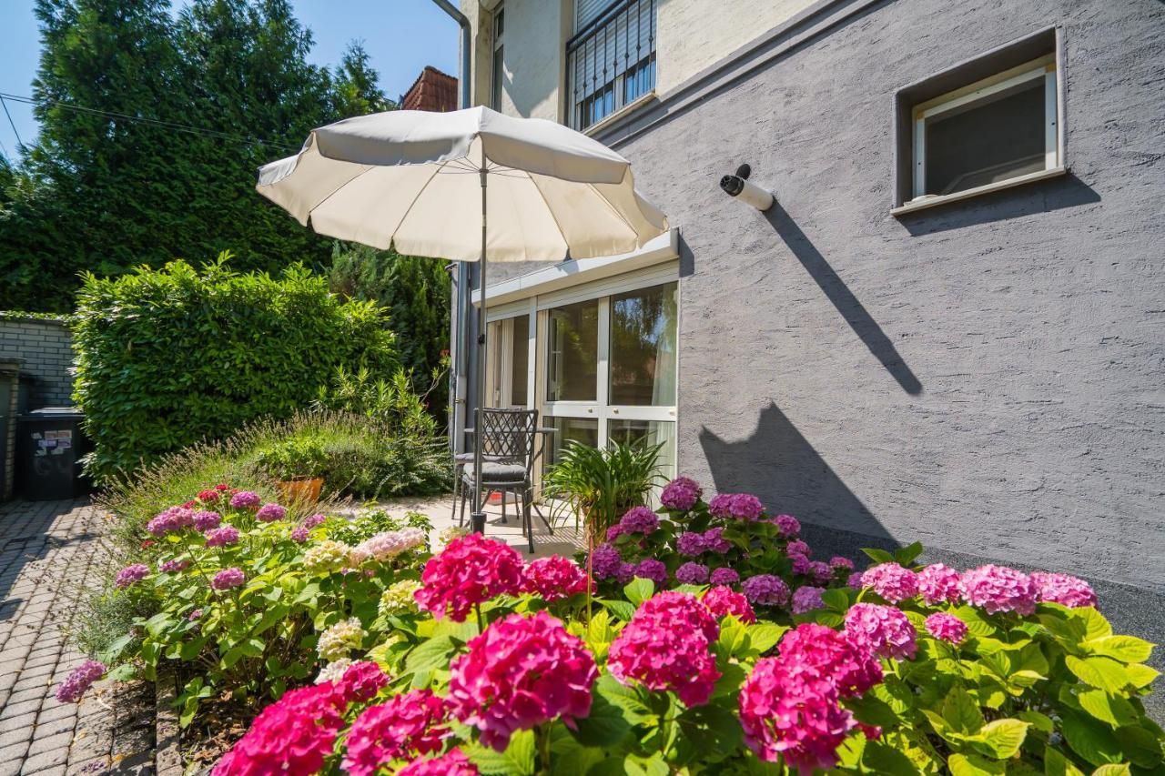 Csenge Villa Siófok Exteriör bild