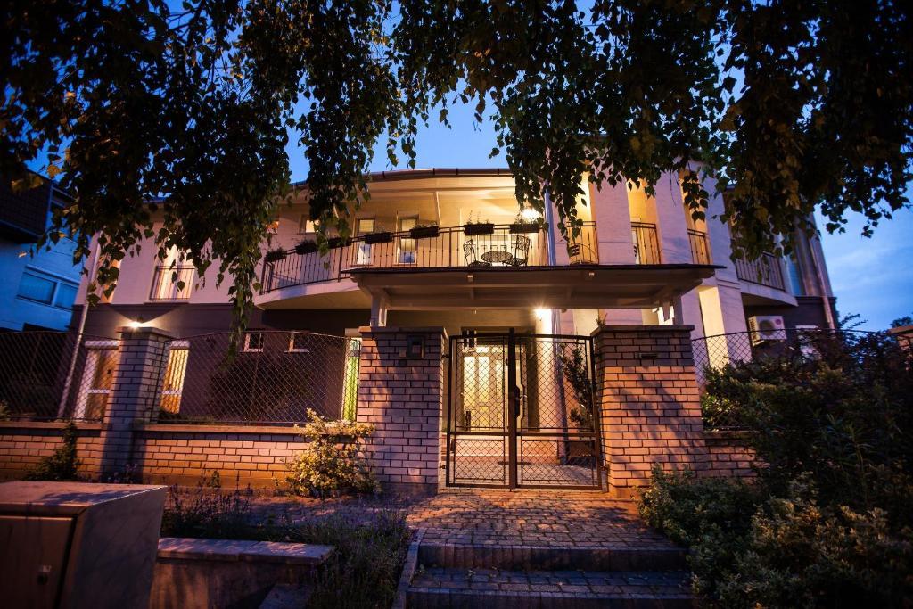 Csenge Villa Siófok Exteriör bild